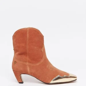 Bota Western Marguerite - Bota Western Marguerite Lança Perfume