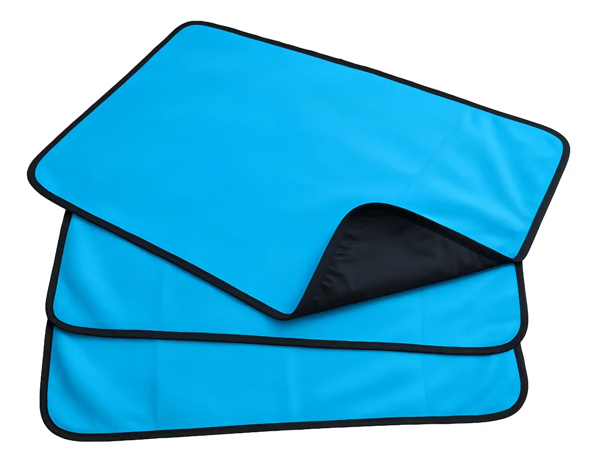 Kit 3 Tapetes Higiênico Lavável Preto 70x50cm 200 Lavagens Kit 3 Tapetes Higiênico Lavável Preto 70x50cm 200 Lavagens