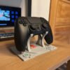 Suporte Controle Compatível Com Ps5/4 – Design Ps1, Demais!