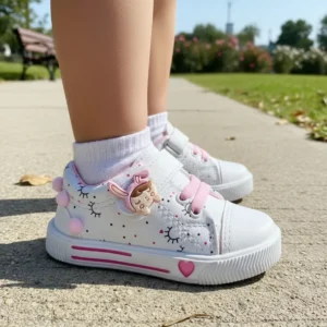 Tênis infantil feminino Linda Jú Coroa branco com laço e velcro